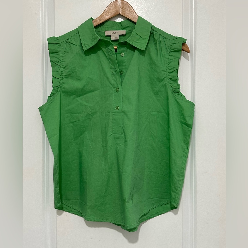 LOFT Women’s Green Ruffle Sleeve Blouse Size Medium